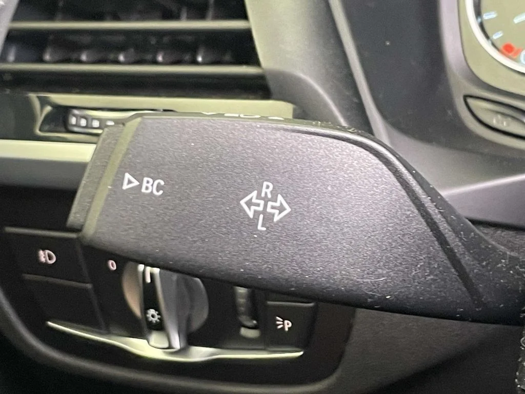 Used 2020 Gray BMW xDrive30i image 37