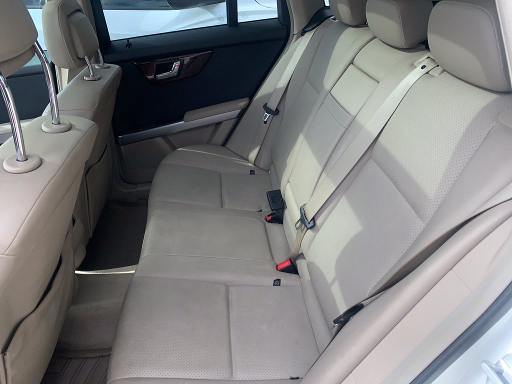 Used 2010 White Mercedes-Benz GLK 350 image 30