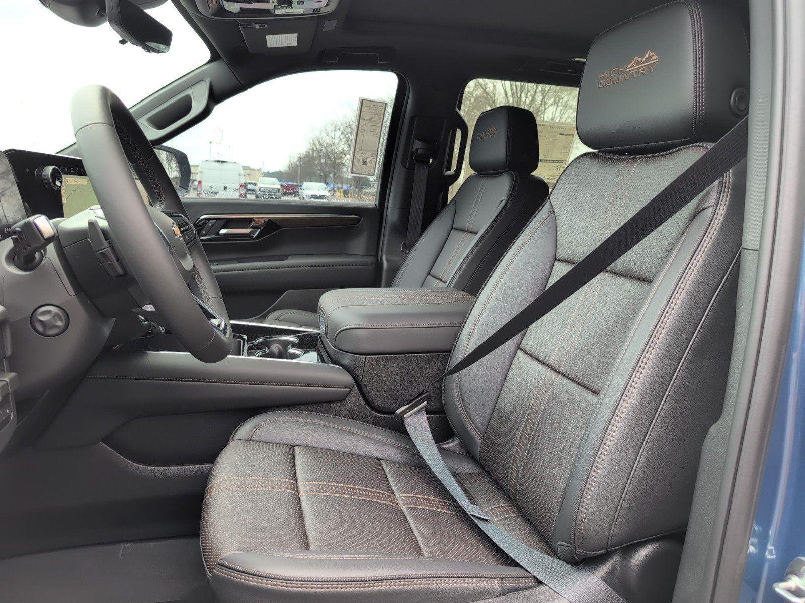 2026 Chevrolet Suburban High Country - Photo 14