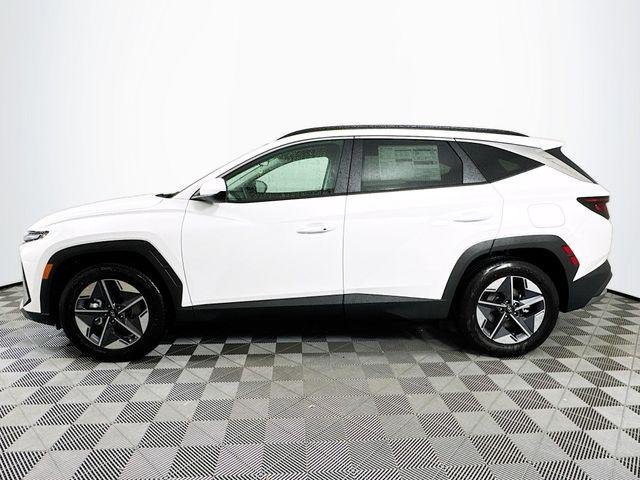 New 2026 White Hyundai SEL FWD image 3