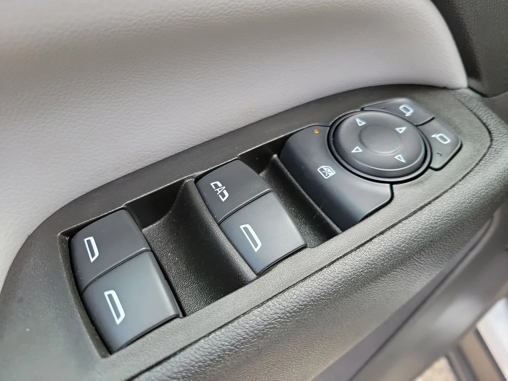 Used 2022 White Chevrolet LT image 16