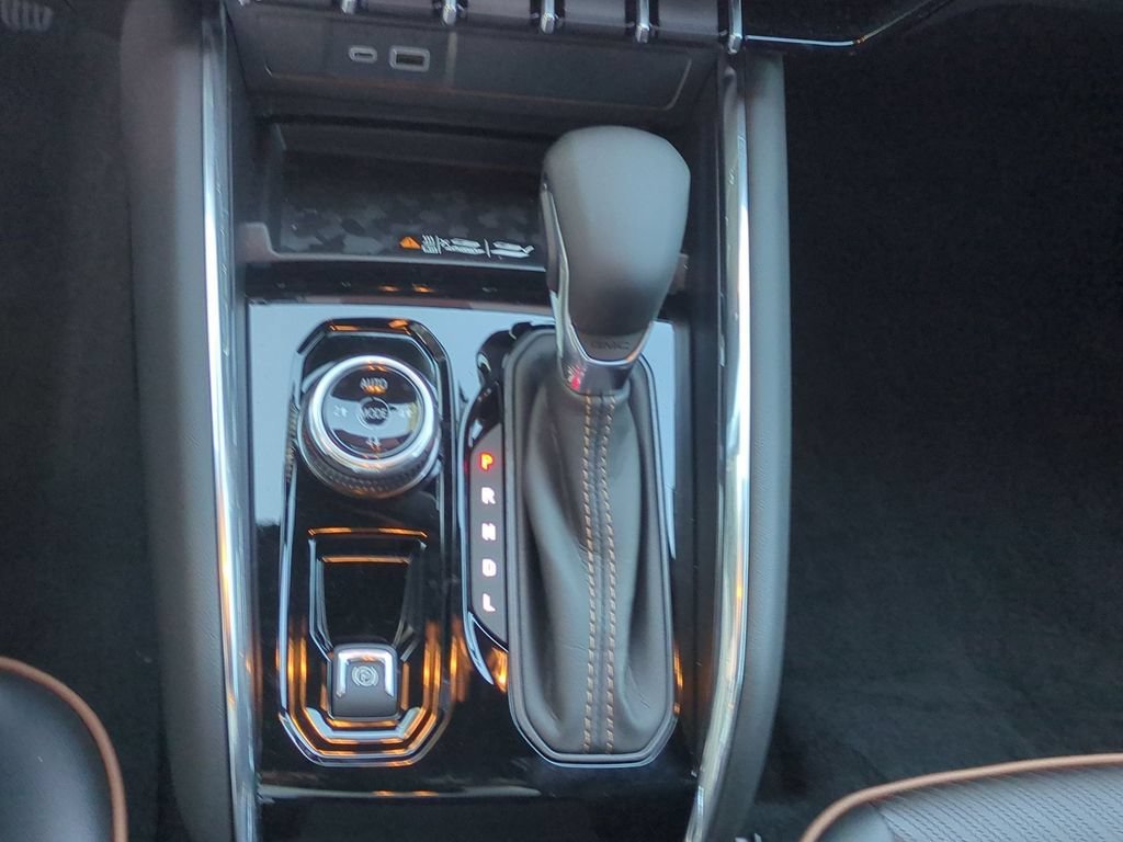 2026 GMC Canyon AT4 - Photo 17