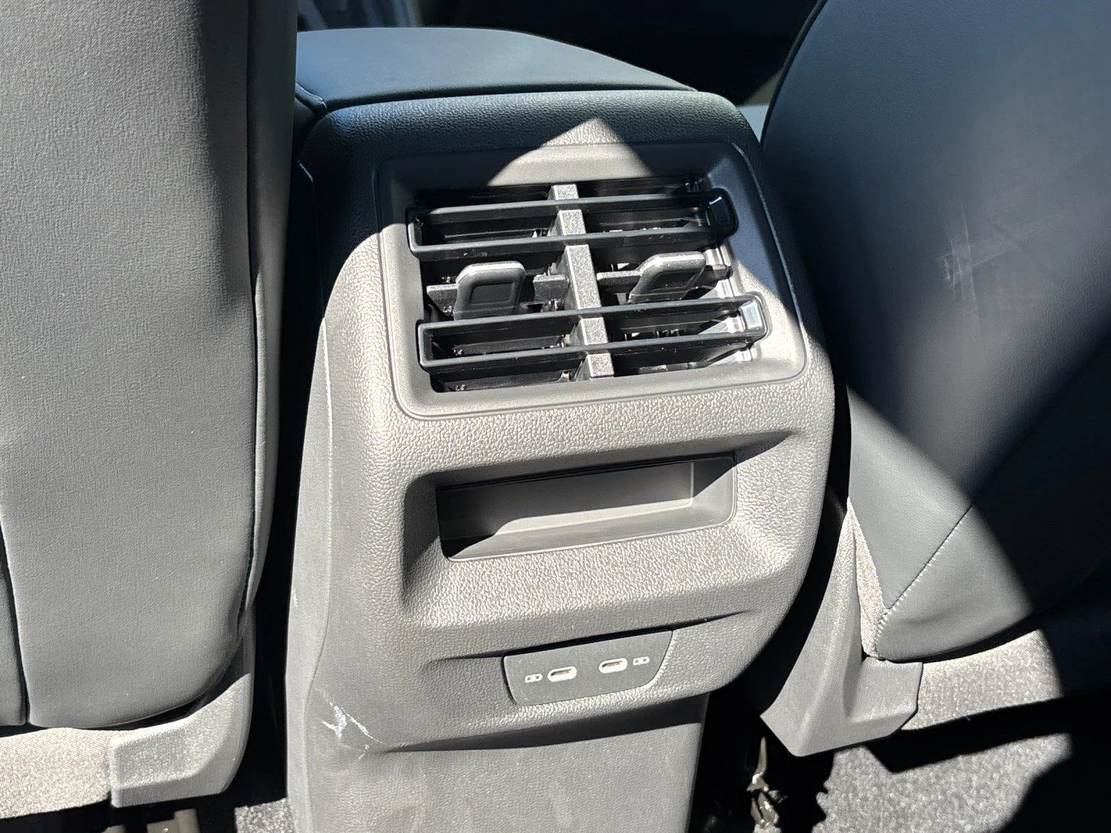 New 2027  Volkswagen SE R-Line Black image 33