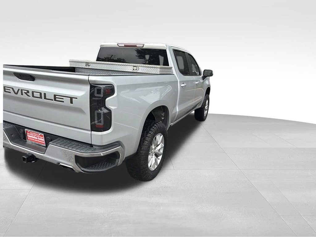 Used 2021 Silver Chevrolet LT image 10