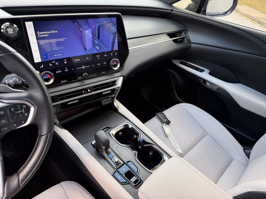 2025 Lexus RX 350 - Photo 35