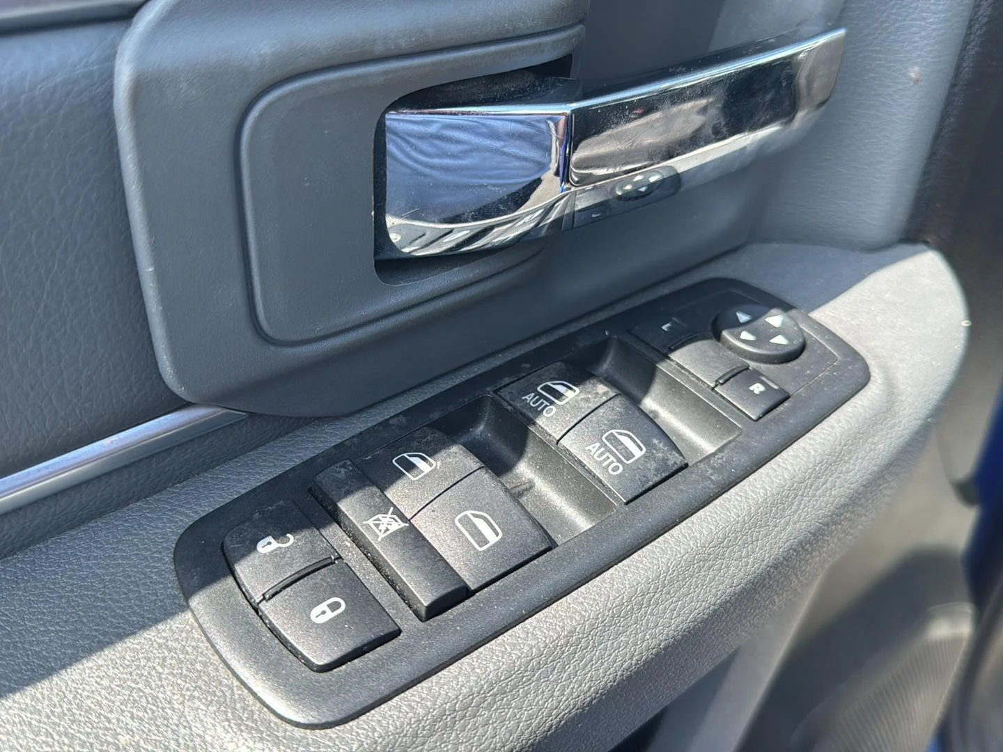 Used 2019 Blue Streak Pearlcoat Ram Warlock image 15