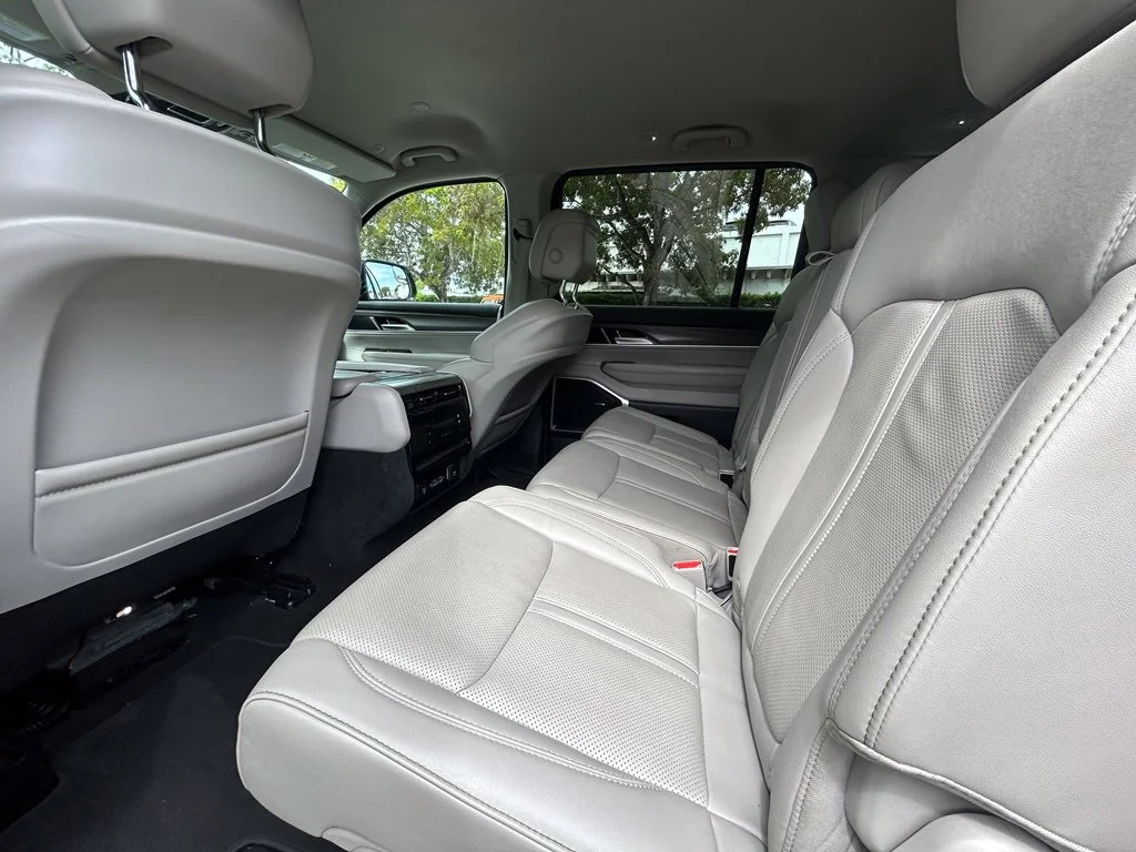 Used 2024 White Jeep Series II image 43