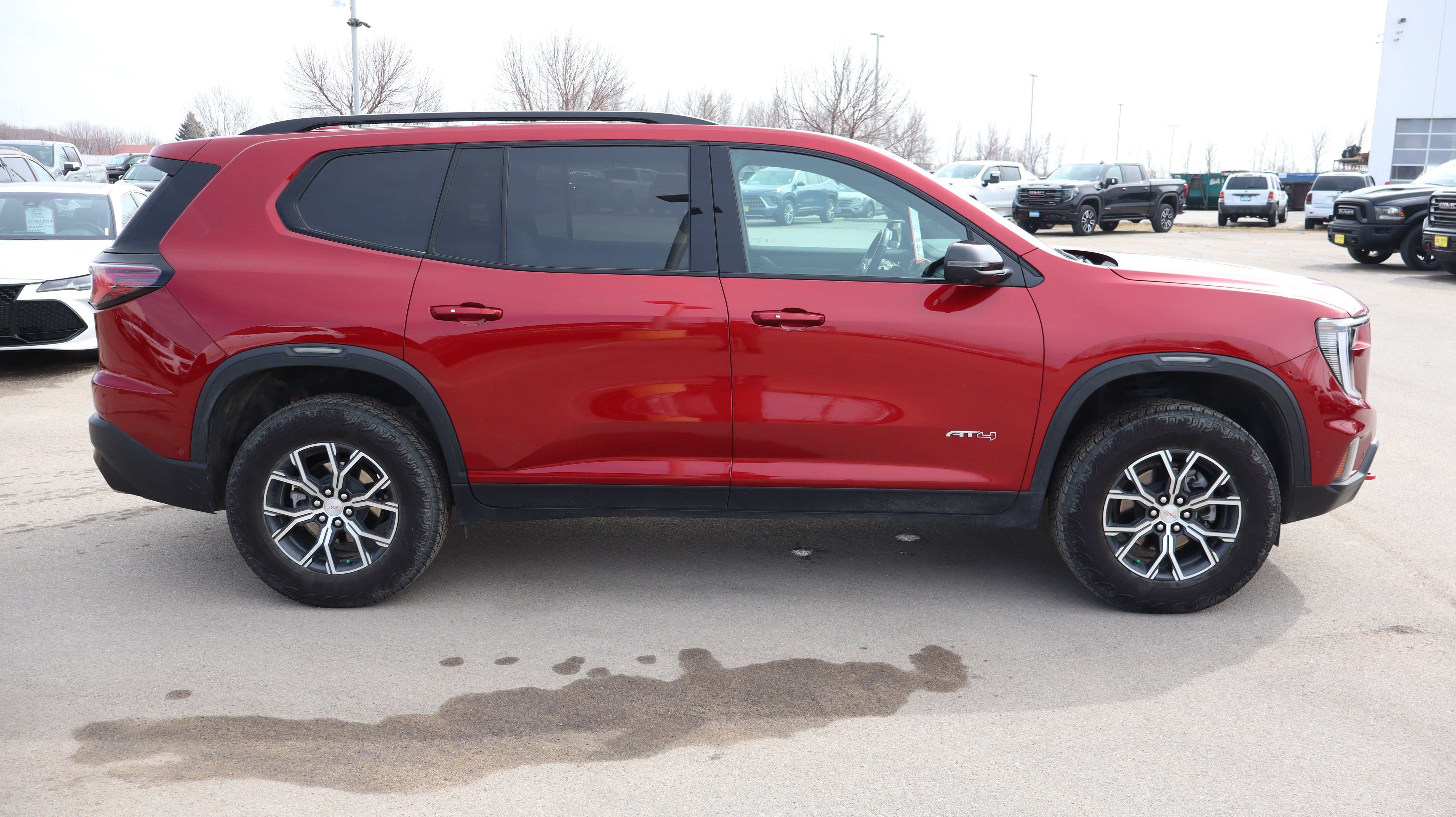 2024 GMC Acadia AT4 - Photo 8