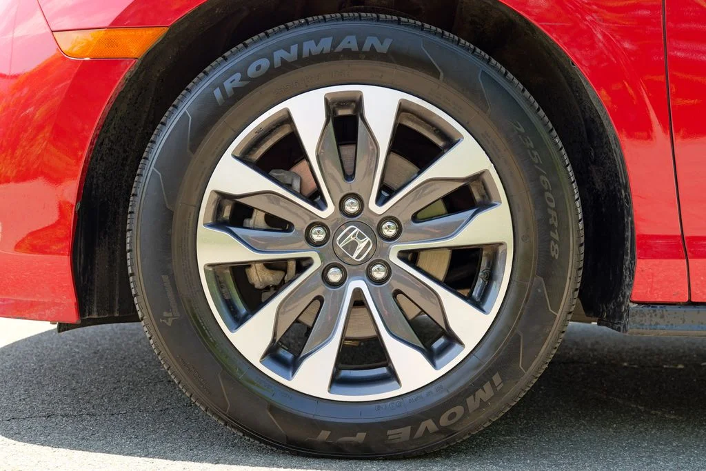 Used 2023 Red Honda EX-L image 15
