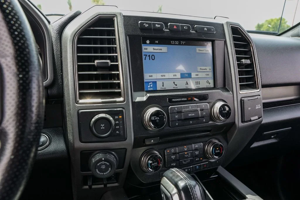 Used 2018 Gray Ford Raptor image 29