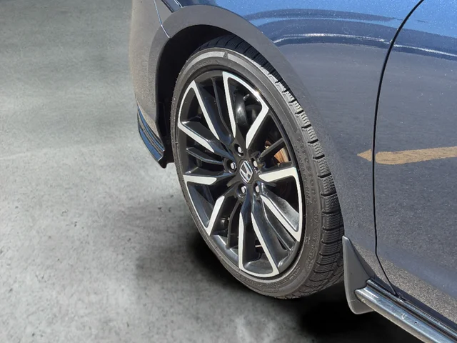 Used 2023 Gray Honda Touring image 13