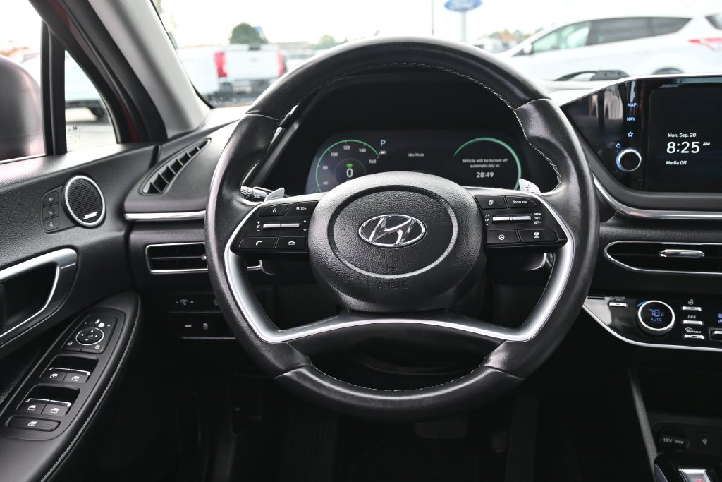 Used 2023 Red Hyundai Limited image 31