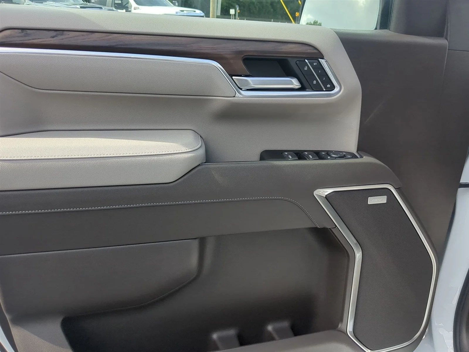 New 2026 Glacier White Tricoat GMC SLT image 46