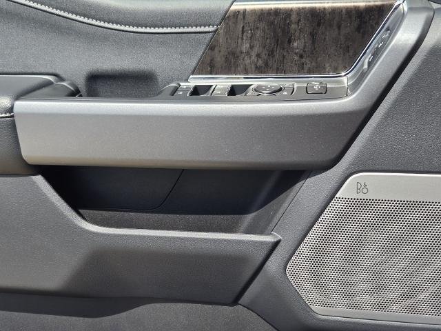 New 2026 Star White Metallic Tri-Coat Ford F-250® Lariat® image 35