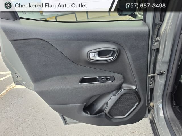Used 2021 Sting-Gray Clearcoat Jeep Latitude image 38