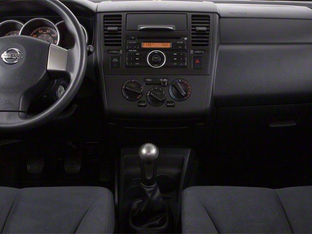 Used 2010 Brilliant Silver Metallic Nissan 1.6 image 14