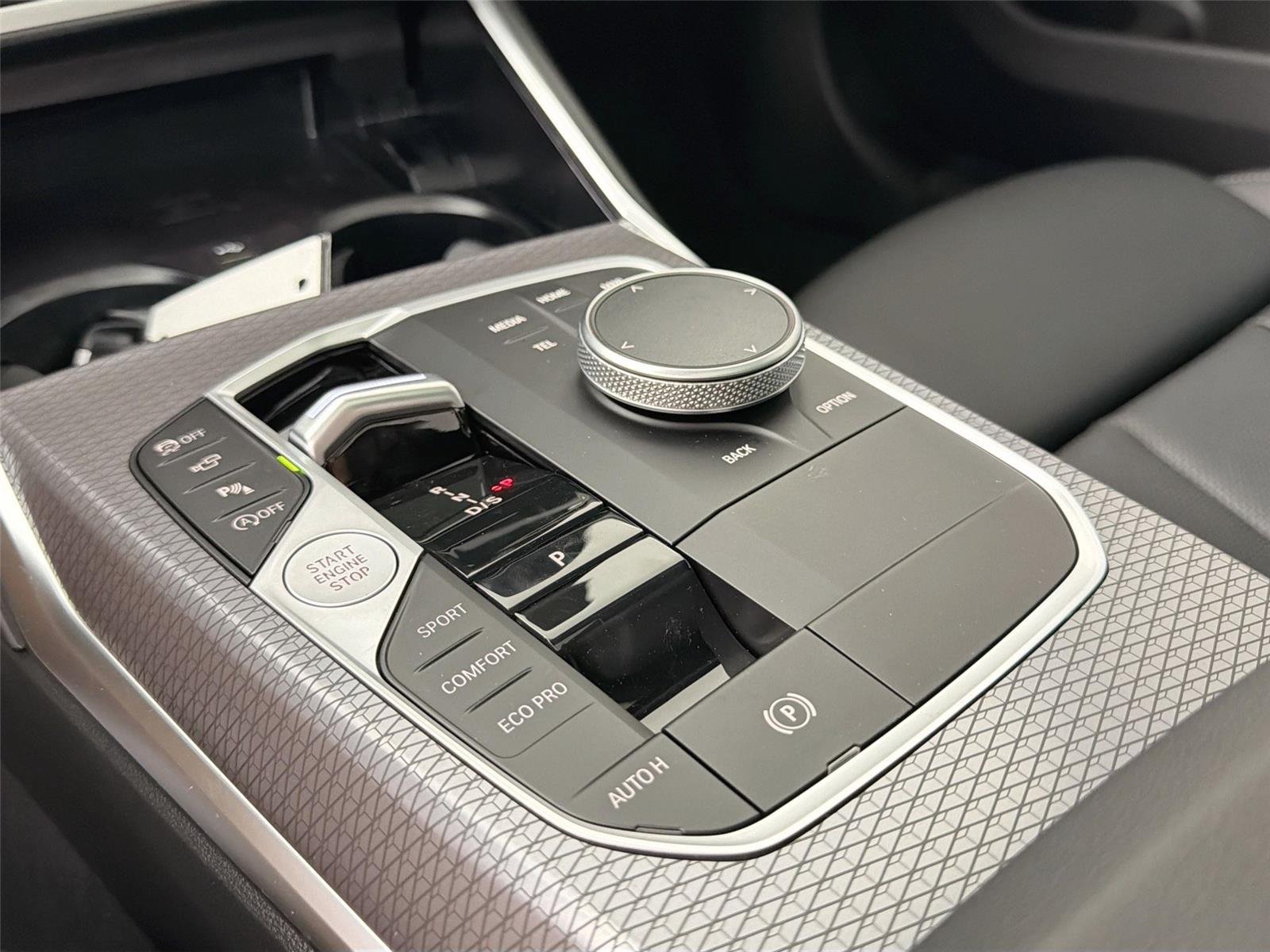 New 2026 Black Sapphire Metallic BMW 330i NA image 16