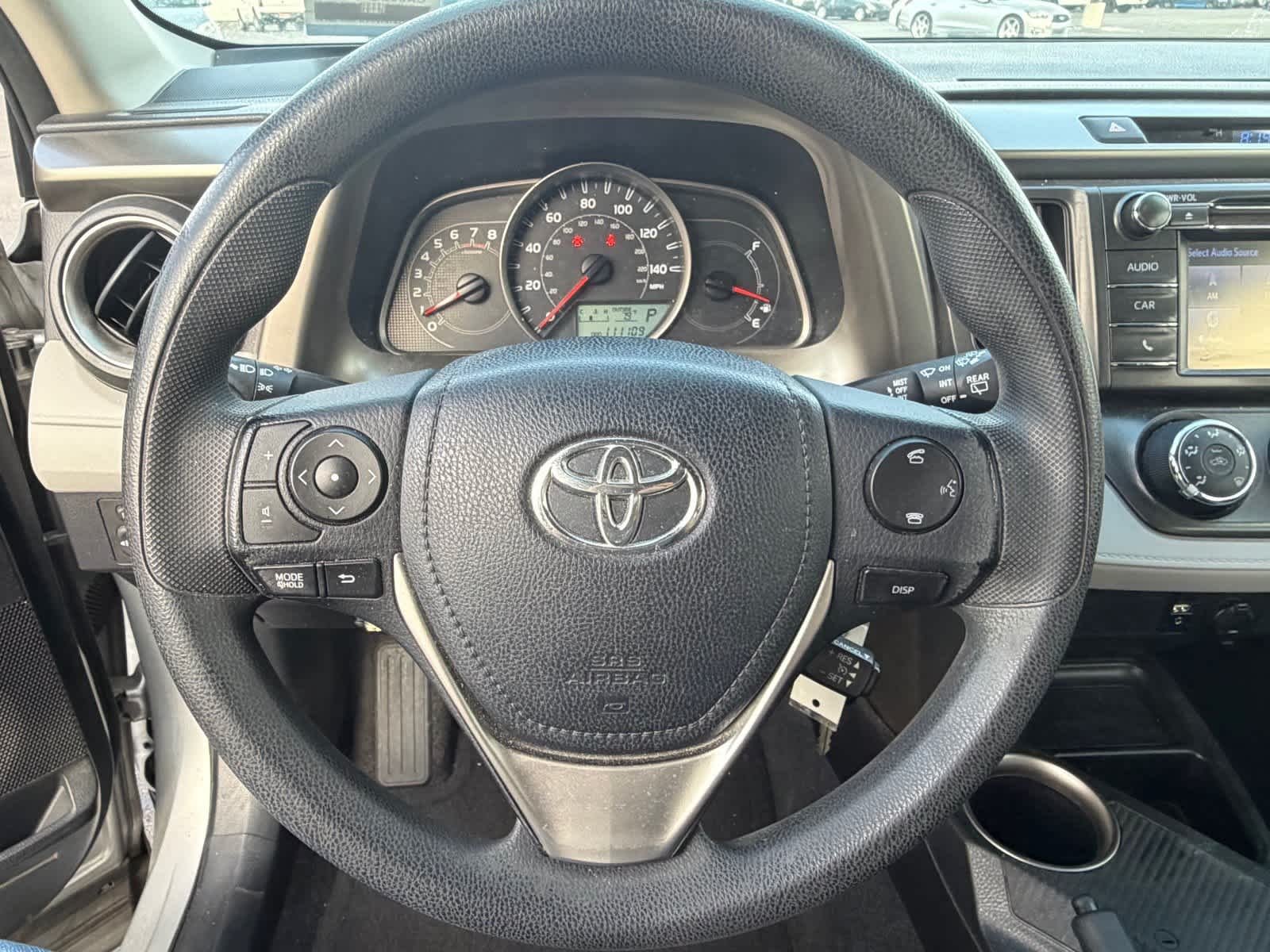Used 2014 Classic Silver Metallic Toyota LE image 6
