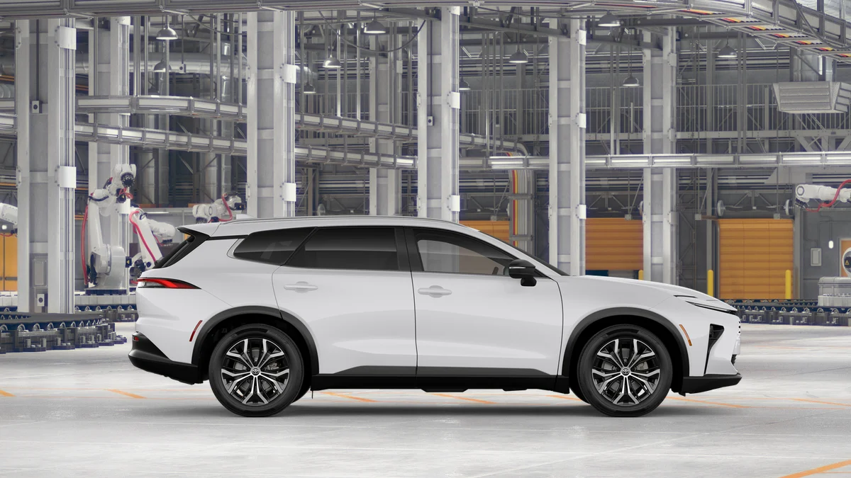 New 2026 Oxygen White Toyota XLE image 24