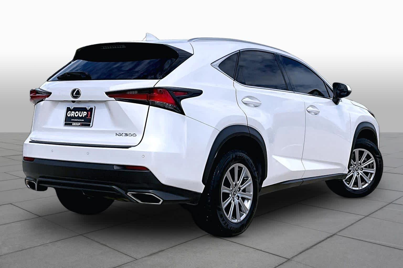 Used 2021 Eminent White Pearl Lexus  image 13