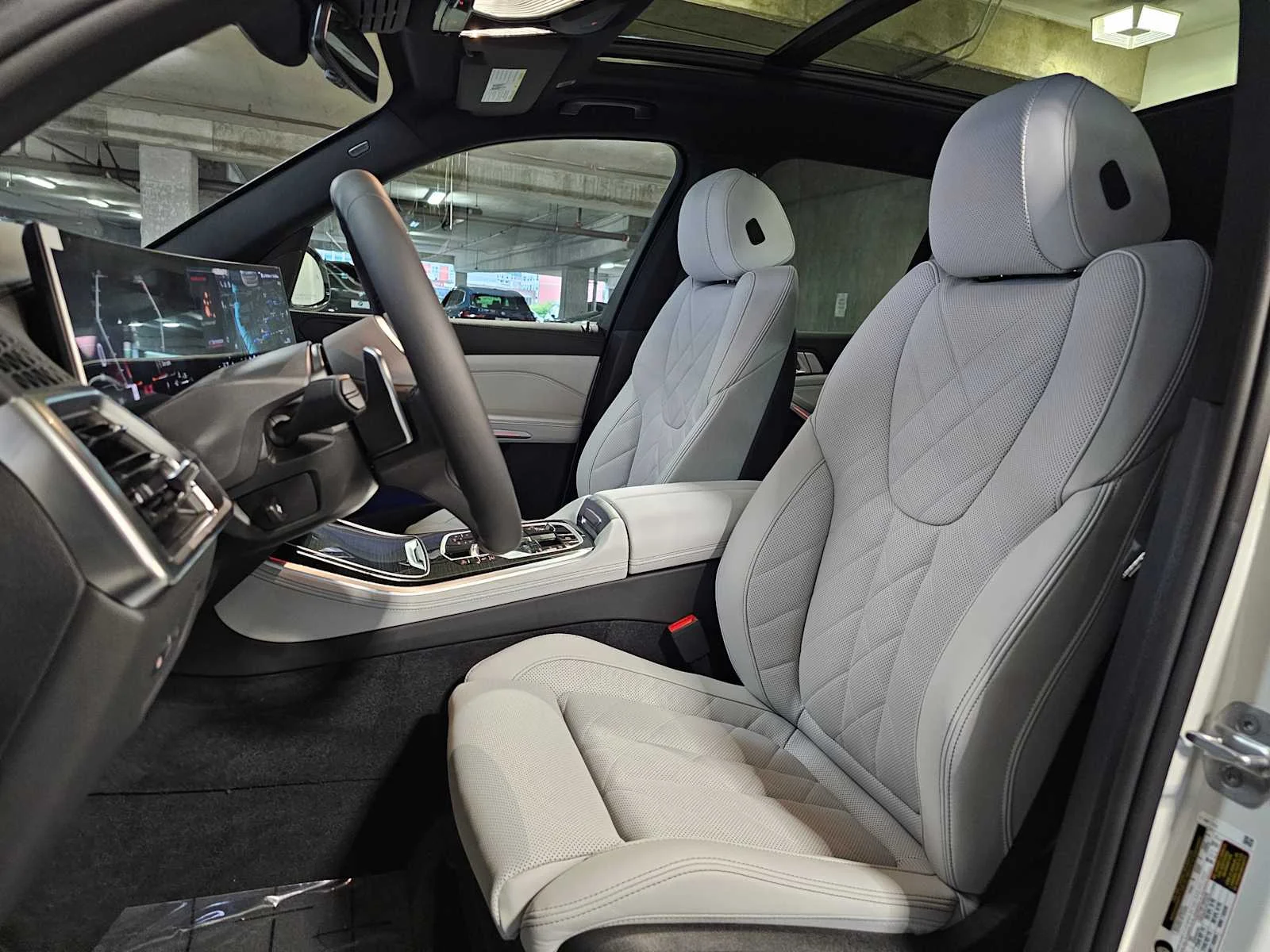 New 2026 Alpine White BMW xDrive50e image 23