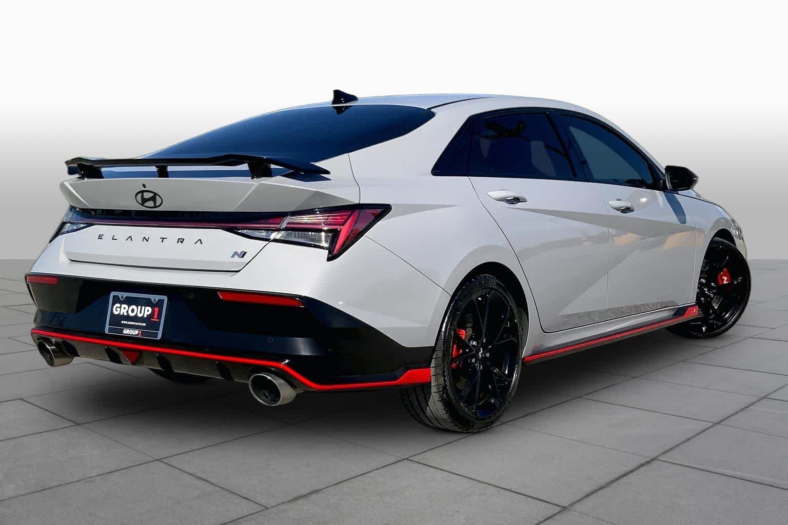 Used 2025 Cyber Gray Hyundai  image 13