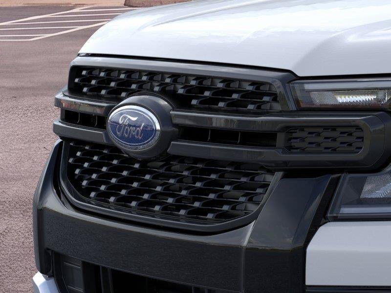 New 2026 Oxford White Ford XLT image 17