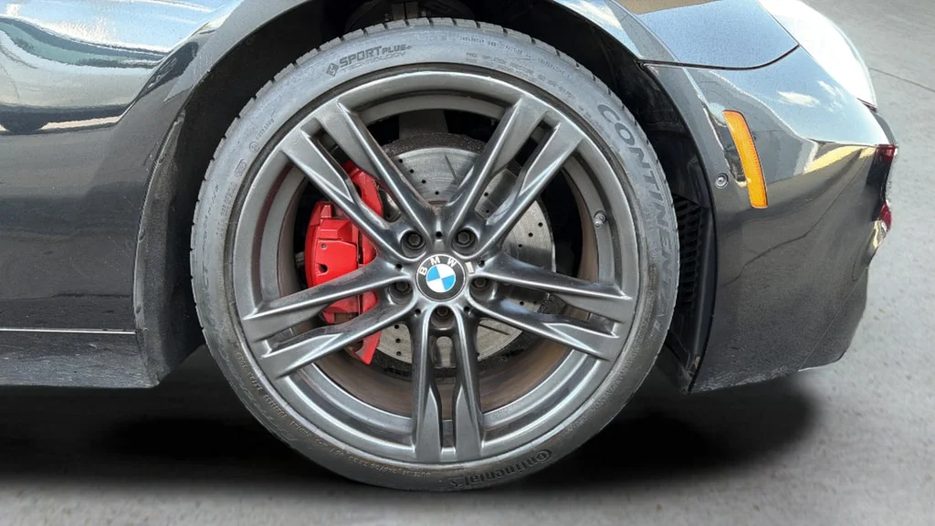 Used 2016 Black Sapphire Metallic BMW  image 23