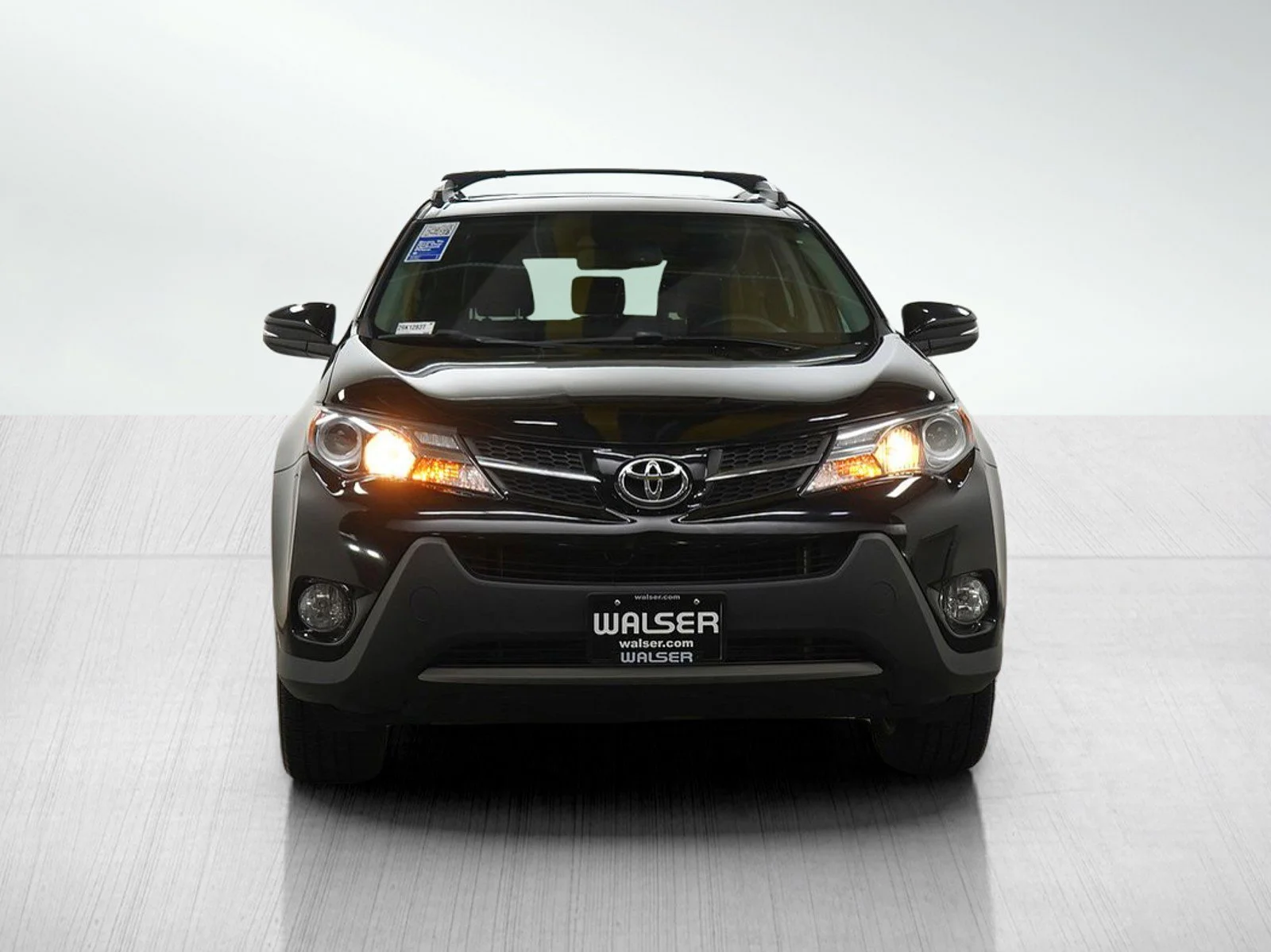 Used 2015 Black Toyota AWD 4dr Limited image 9