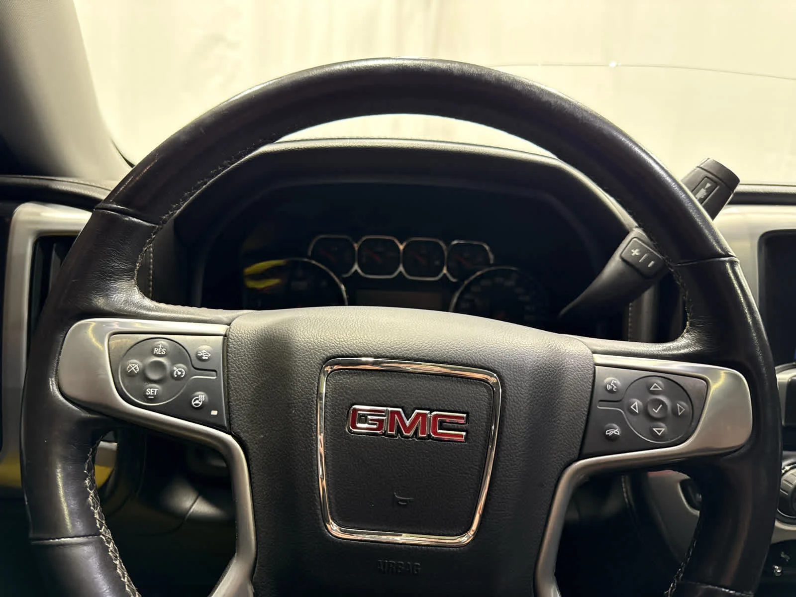 Used 2018 QUICKSILVER METALLIC GMC SLT image 13