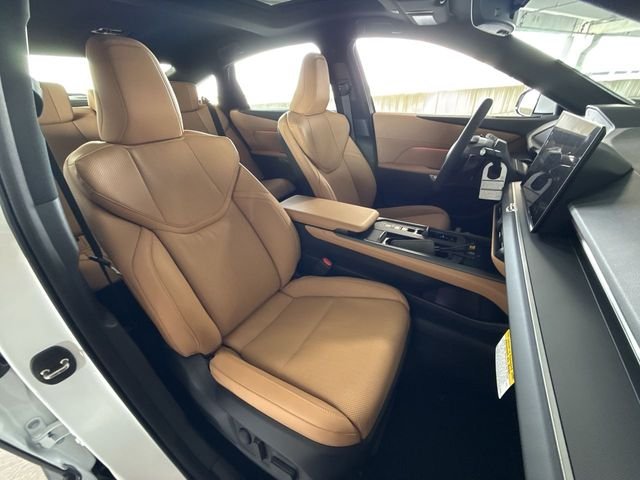 New 2026 Ultra White Lexus ES 350e PREMIUM image 26