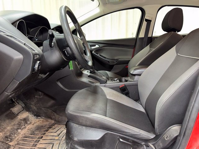 Used 2014 Red Ford SE image 14