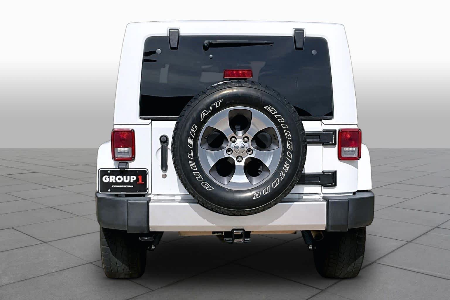 Used 2017 Bright White Clearcoat Jeep Sahara image 5