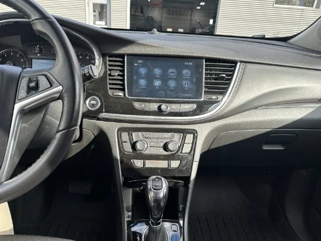 Used 2021 White Buick Preferred image 20