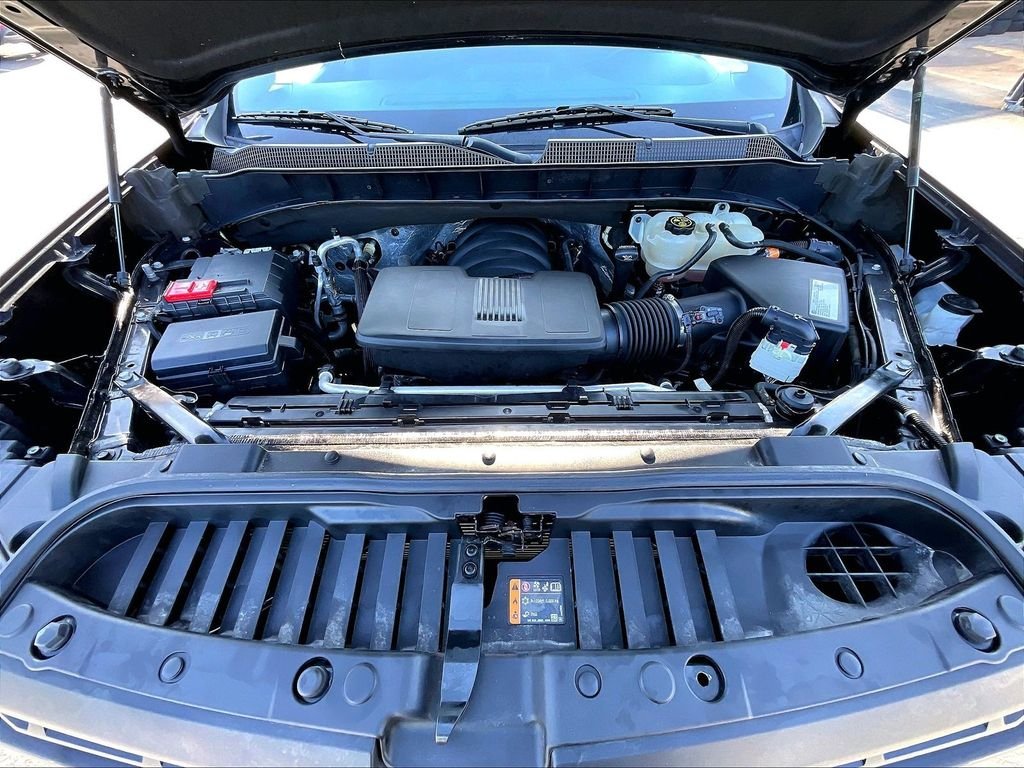 Used 2019 Black Chevrolet RST image 29