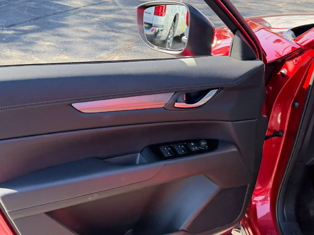 2025 Mazda CX-5 S Preferred package - Photo 26
