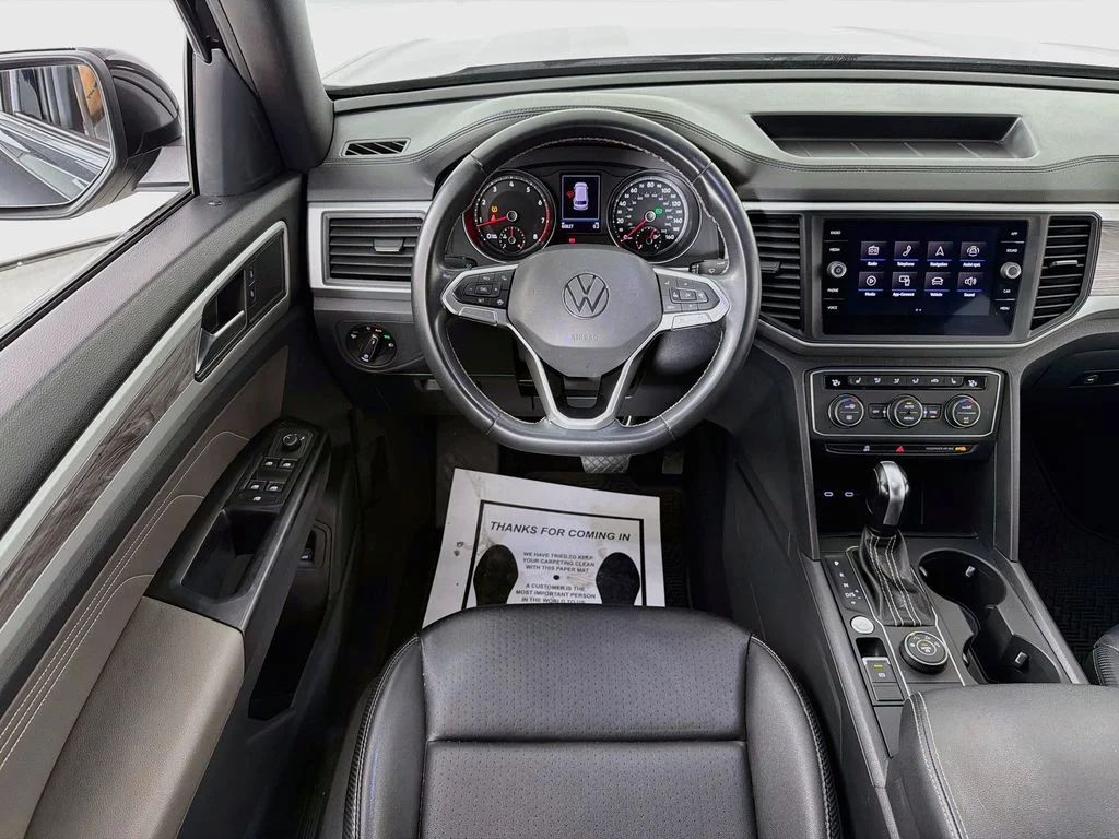 Used 2021 Deep Black Pearl Volkswagen 2.0T SE image 21