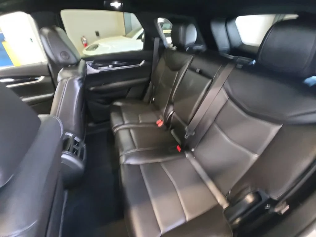 Used 2025 Crystal White Tricoat Cadillac Premium Luxury image 28