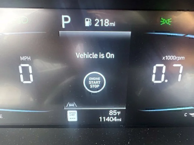Used 2025 Gray Hyundai SEL Sport image 15