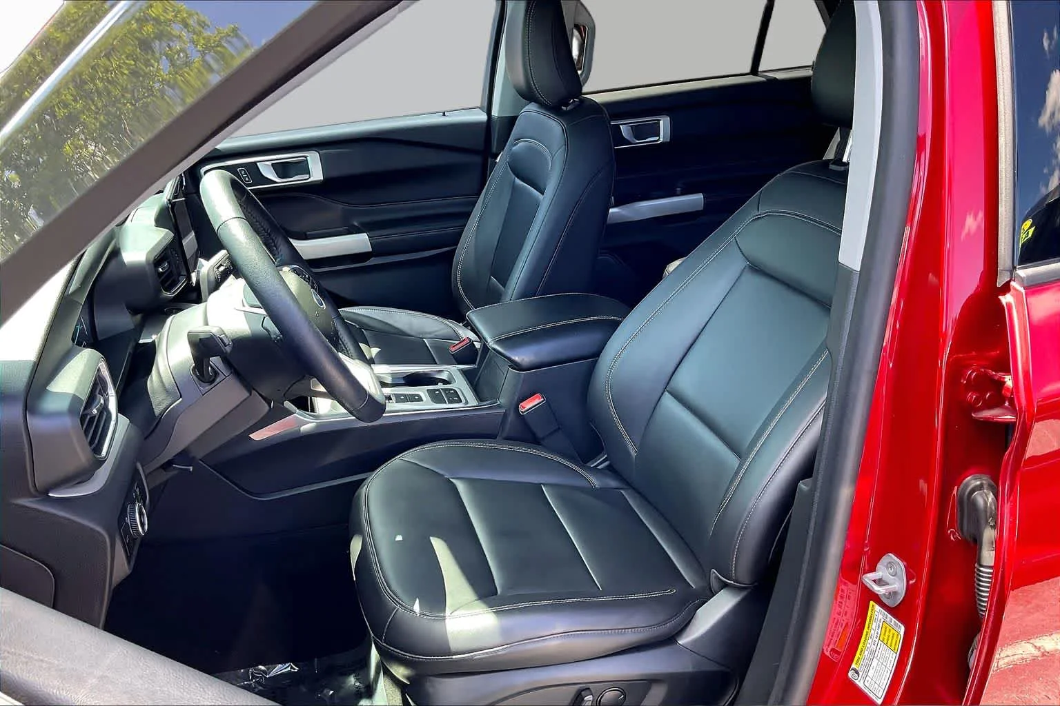 Used 2023 Rapid Red Metallic Tinted Clearcoat Ford XLT image 46
