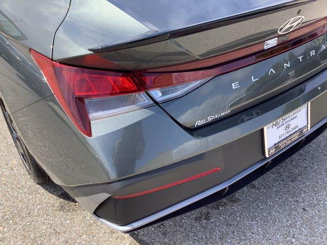 New 2026 Gray Hyundai SEL Sport image 22