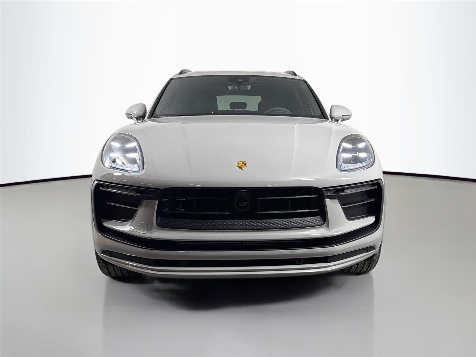 Used 2026 Chalk Porsche T image 10
