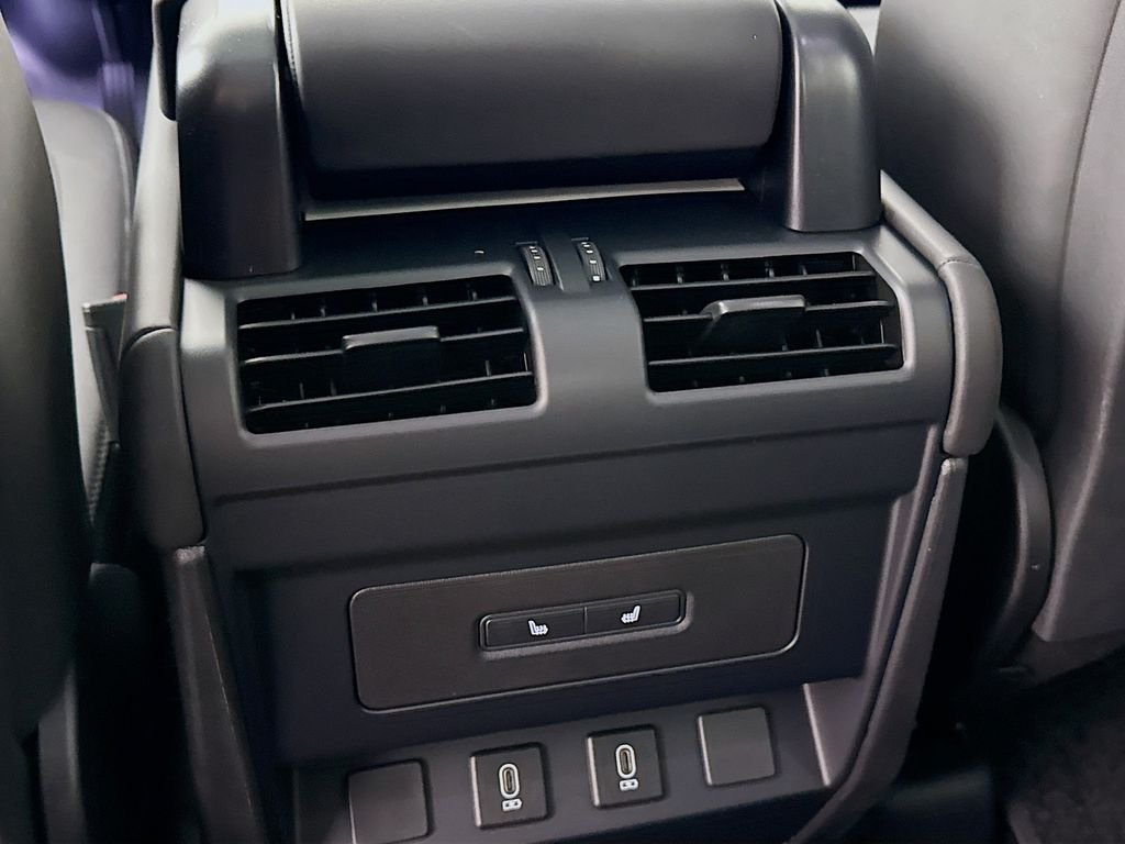 New 2026 Fuji White Land Rover S image 27