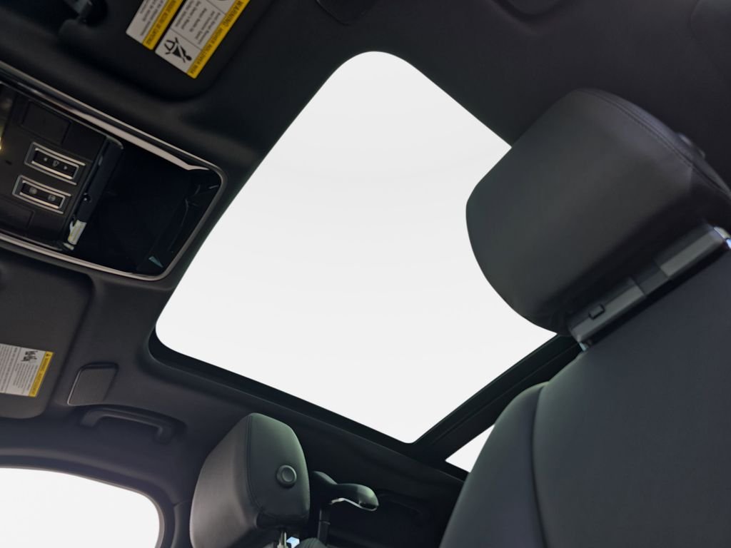 New 2026 Arroios Grey Land Rover Dynamic SE image 30