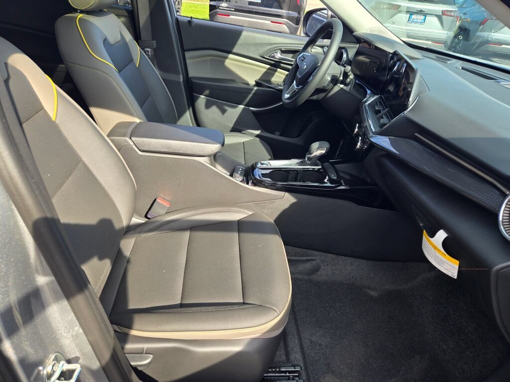 2026 Chevrolet Trax LT - Photo 4