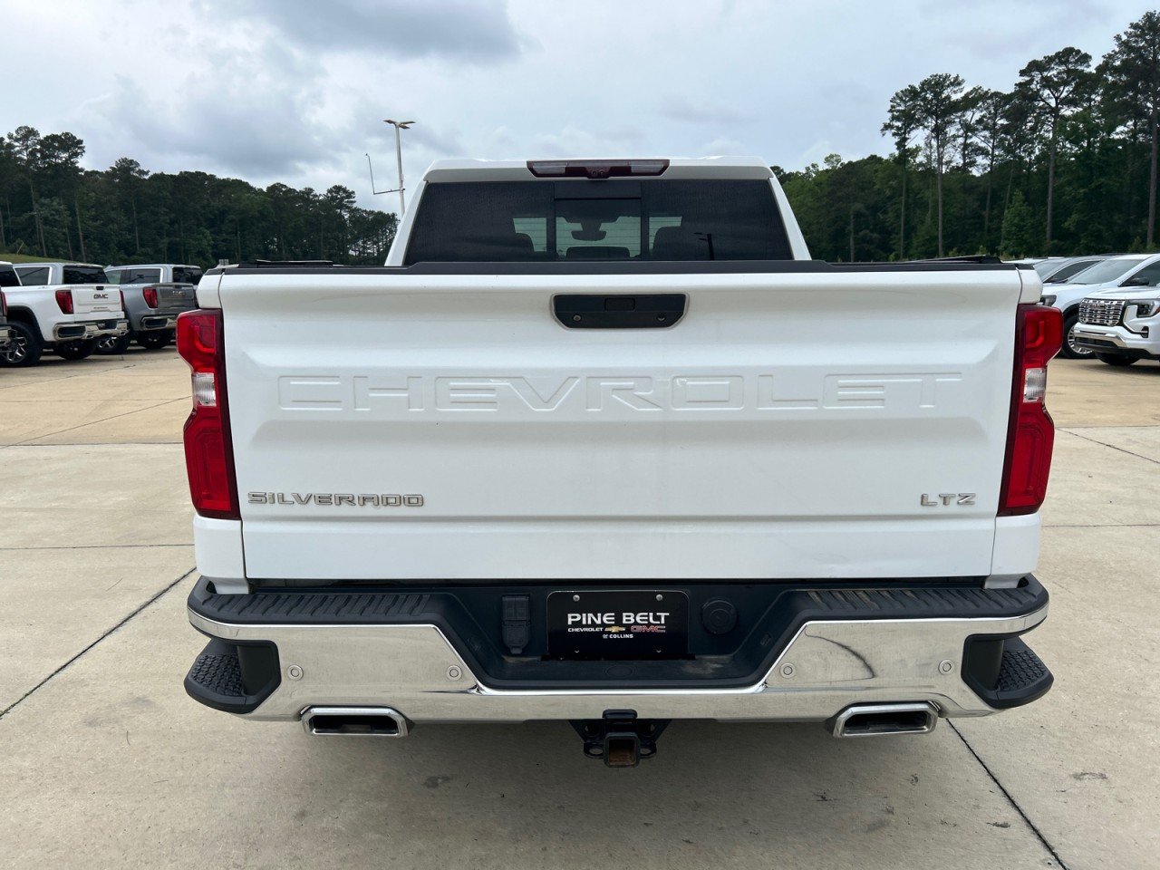 Used 2021 SUMMIT WHITE Chevrolet LTZ image 6
