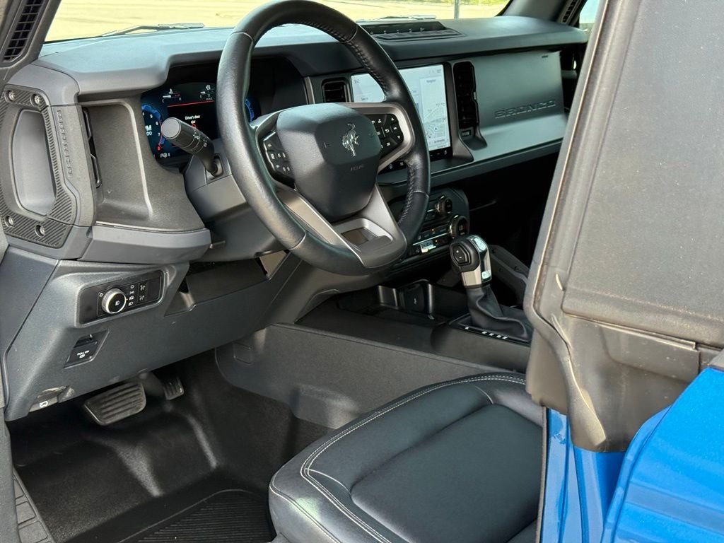 Certified Used 2025 Blue Metallic Ford Badlands image 7