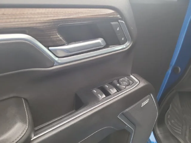 Used 2022 Blue Chevrolet LT Trail Boss image 18