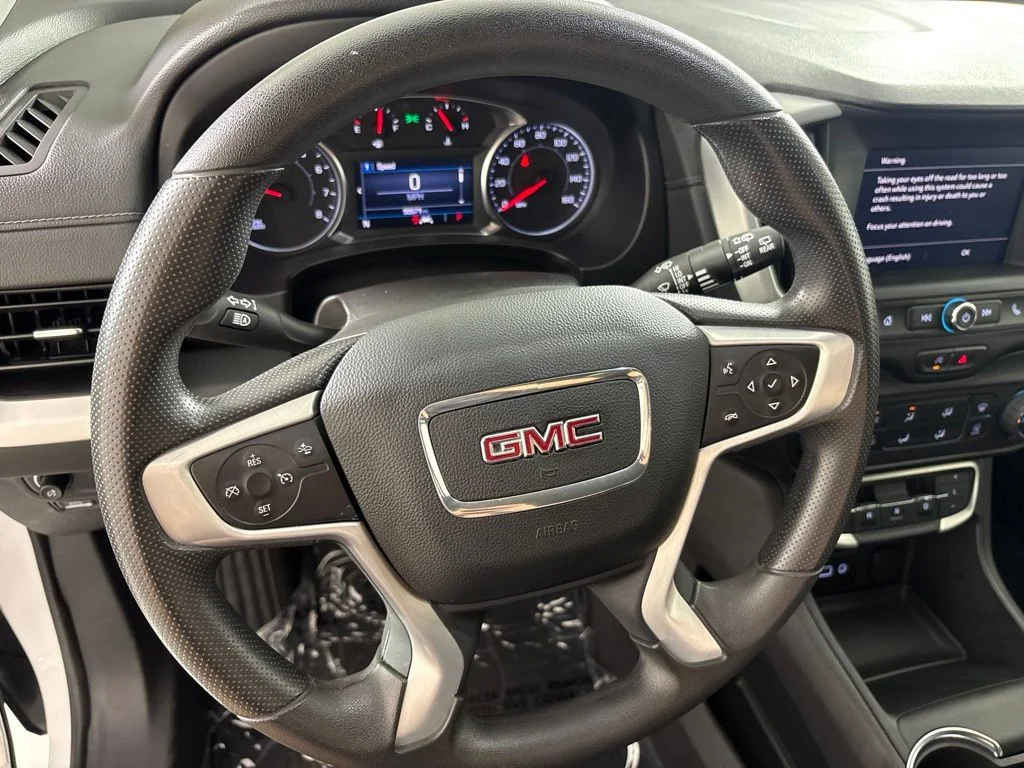 Used 2024 White GMC SLE image 31