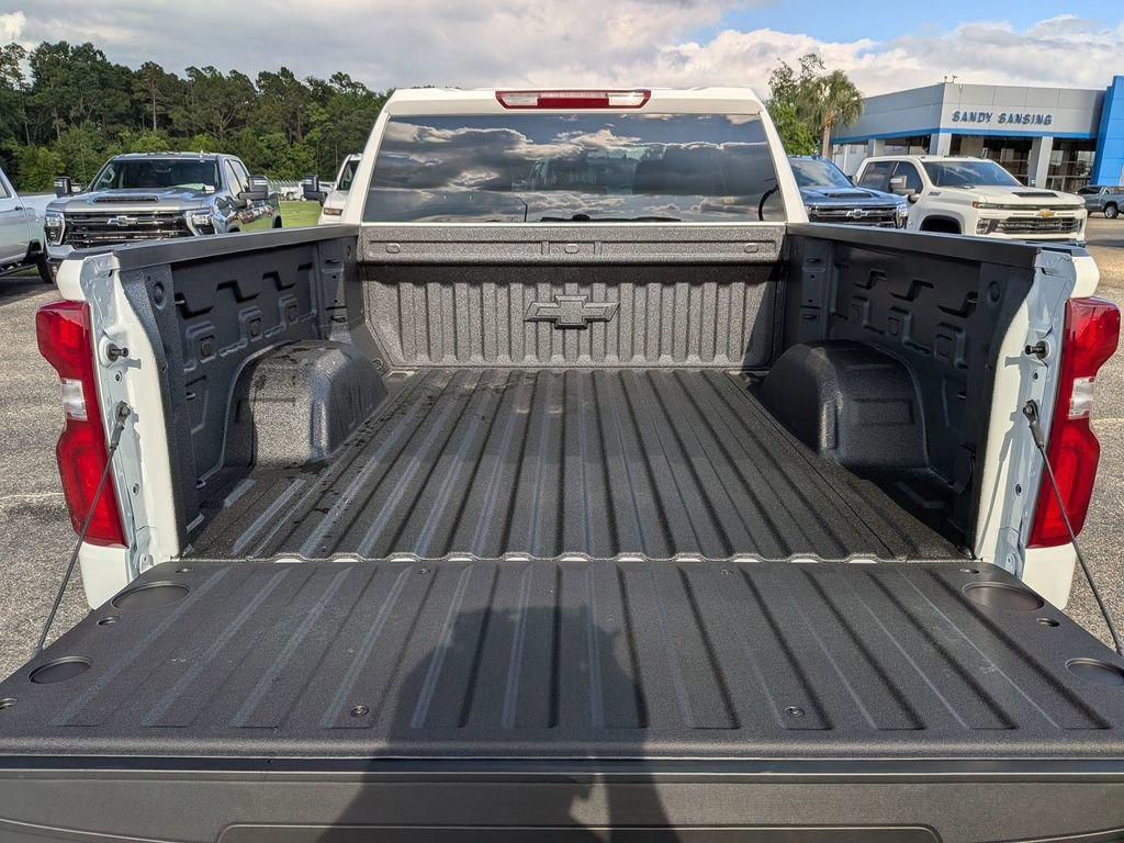 New 2026 Summit White Chevrolet RST image 31